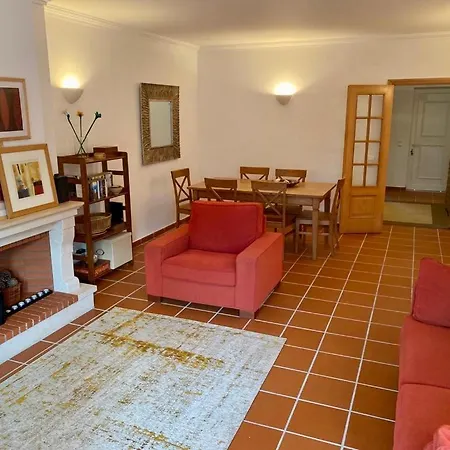 Golf & Del Rey - -6 *