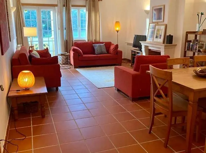 Golf & Del Rey - -6 *